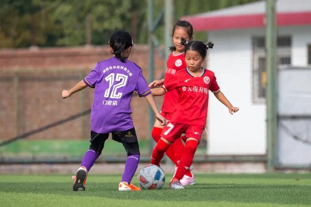亚运盛况：女足半决赛对抗朝鲜，国羽双打争金，田径混合接力首秀